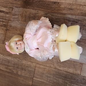 Avon Vintage The‎ Ashton-Drake Galleries Susie Doll Best Friends Forever Collect